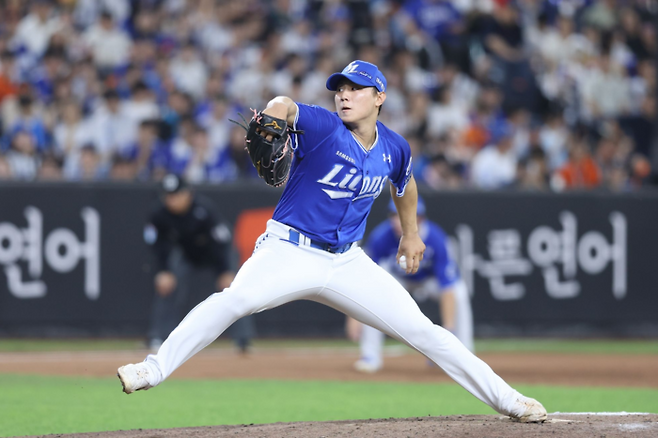 지난달 31일 대전 한화생명볼파크에서 열린 2025 신한 SOL 뱅크 KBO리그 삼성 라이온즈와 한화 이글스 경기에서 배찬승이 투구 중이다. <삼성 라이온즈 제공>