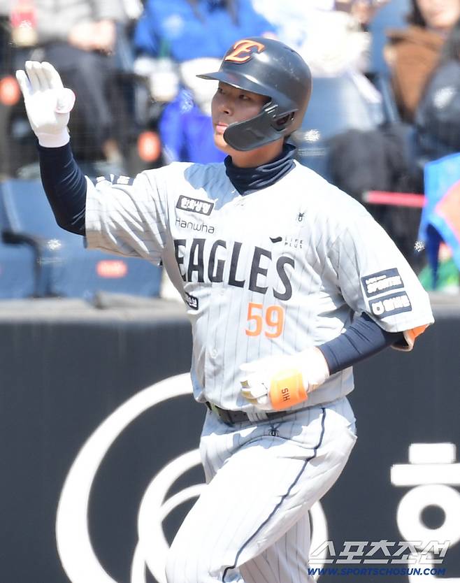 13일 대전 한화생명볼파크에서 열린 KBO리그 시범경기 한화와 삼성의 경기. 3회말 삼성 이승현 상대 동점 솔로홈런 날린 한화 허인서. 대전=송정헌 기자songs@sportschosun.com/2026.03.13/