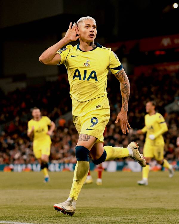 출처=토트넘 SNS