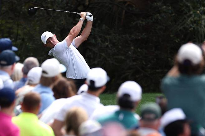 드라이브 샷을 날리고 있는 로리 매킬로이. 사진 제공=AFP연합뉴스