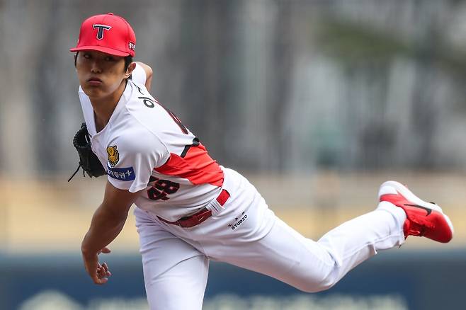 KIA 이의리는 2026시즌 공격적인 투구 스타일을 앞세워 반등을 예고헀다. 사진제공|KIA 타이거즈