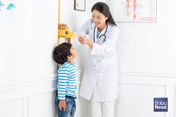 닫힌 성장판 이후에도 '숨은 키'와 척추 성장 잠재력을 활용한 통합 관리 전략이 중요하다. ⓒ베이비뉴스