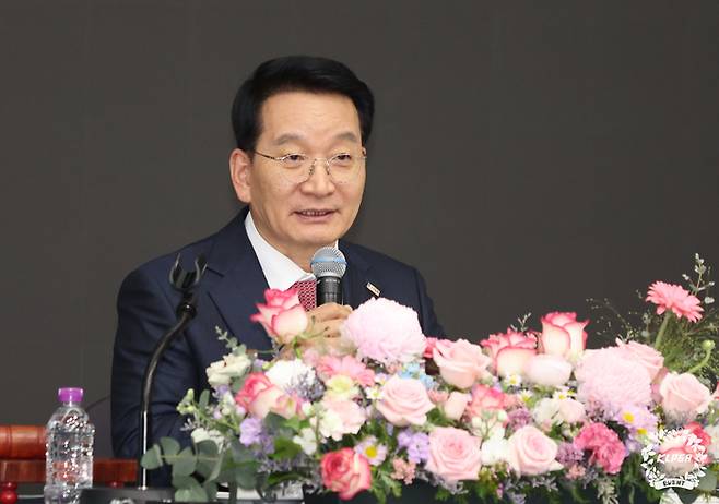 KLPGA 김상열 회장이 19일 서울올림픽파크텔에서 열린 2026 KLPGA 정기총회에서 인사말 하고 있다. 사진 | KLPGA