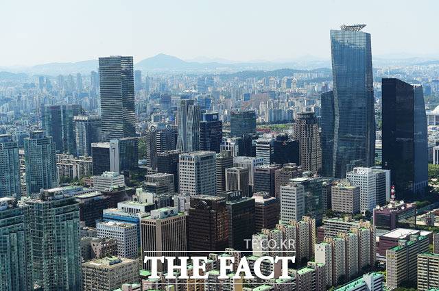 미 연방준비제도(Fed·연준)의 신호와 달러 강세가 금 하락의 직접 요인으로 작용했다는 분석도 있다. /더팩트 DB