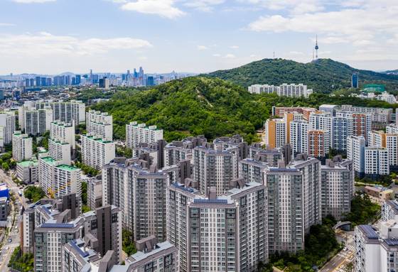 서울 성동구 옥수동의 '양대 대장 아파트'인 래미안옥수리버젠(가운데)과 e편한세상옥수파크힐스(오른쪽).. 사진 서울시