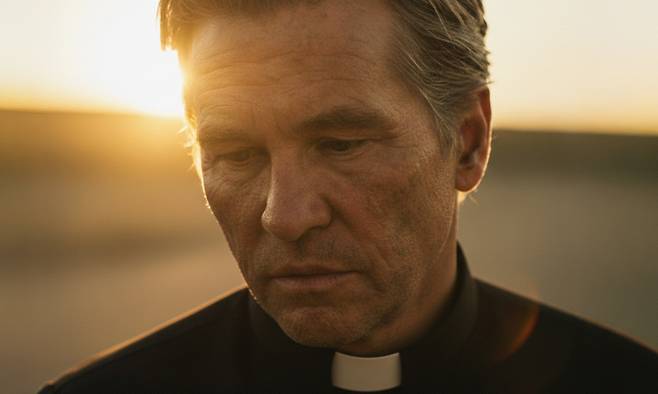 영화 ‘무덤만큼 깊은’ 속 인공지능(AI)으로 생성한 발 킬머. 퍼스트라인필름스 제공