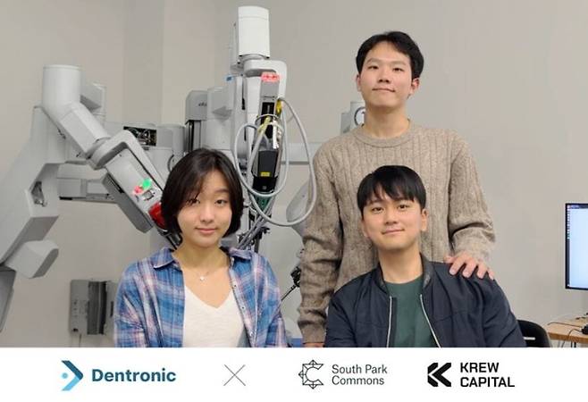 (왼쪽부터) 최소윤 덴트로닉 공동창업자, 이민준 공동 창업자, 최경연 대표/출처=덴트로닉