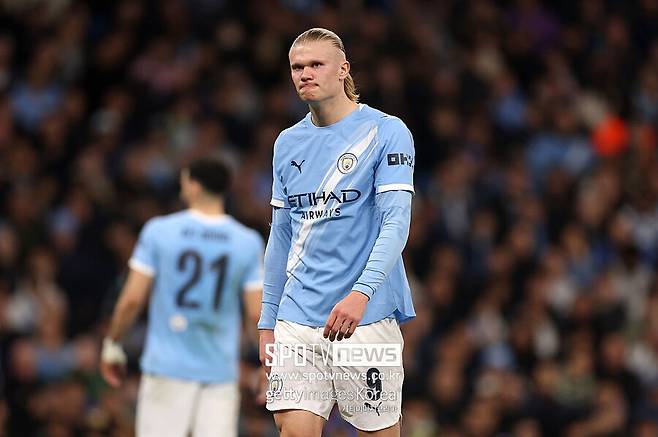 ▲ 프리미어리그가 챔피언스리그에서 대거 탈락했다. 무너진 종가의 자존심과 추가 티켓 확보라는 현실적 과제를 동시에 짊어진 아스널과 리버풀 두 팀의 행보에 시선이 집중되고 있다.