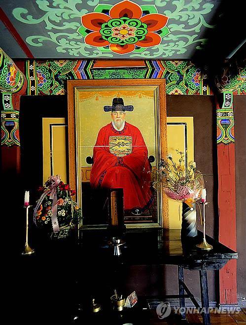 왜군 이끌고 귀순한 김충선 장군 (대구=연합뉴스) 달성 녹동서원에 있는 김충선 장군의 영정 <<달성 한일우호관>>