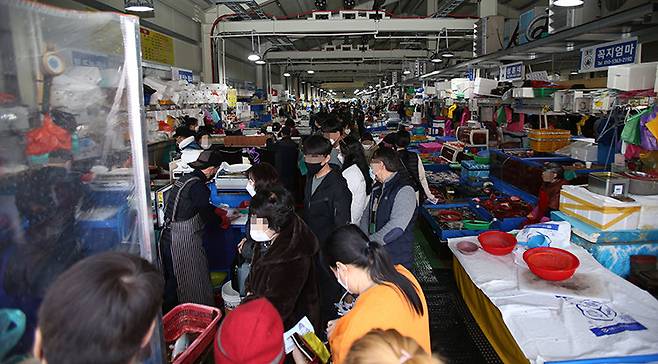 강릉 주문진 풍물시장. 뉴시스