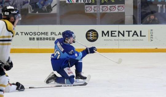 골든골의 주인공 신상훈 / 사진=HL 안양 제공. 연합뉴스