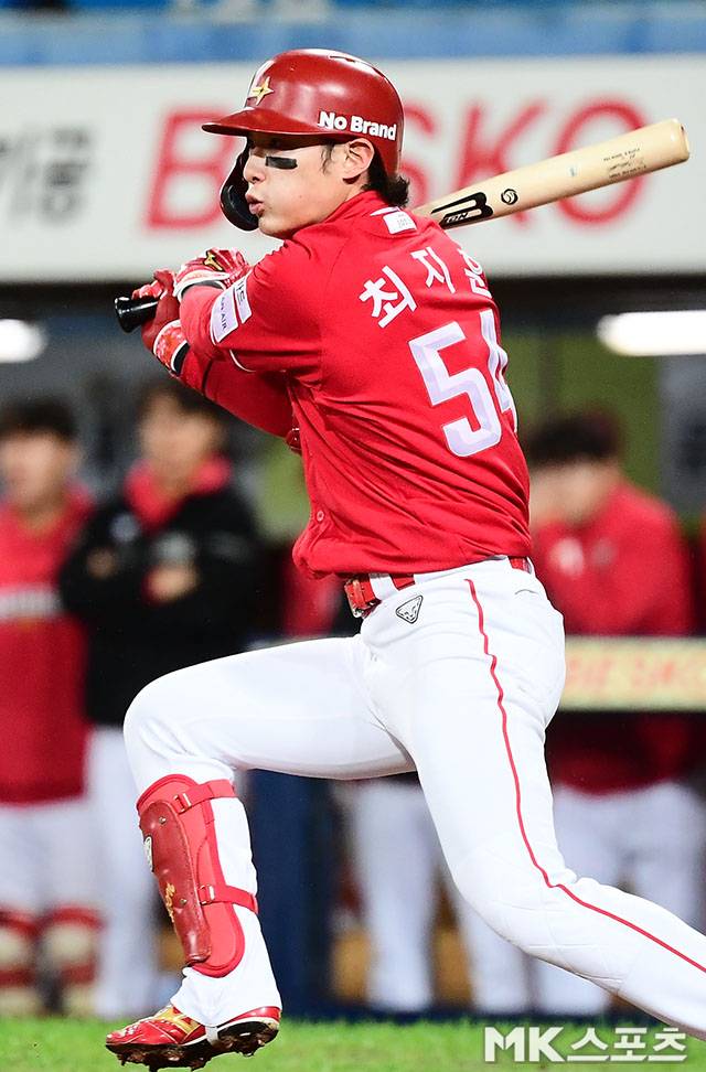 최지훈은 22일 키움전에서 적시타를 쳤다. 사진=김영구 기자
