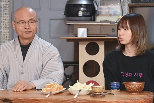 태현 스님과 주여진 해탈컴퍼니 대표가 강원 원주시 행복자비선원에서 문화일보와 인터뷰하고 있다. 백동현 기자