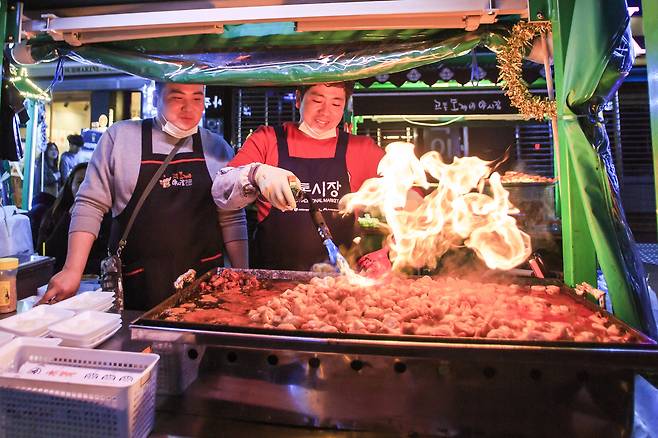 대구 도깨비 야시장의 맛집 코너_한국관광공사 제공