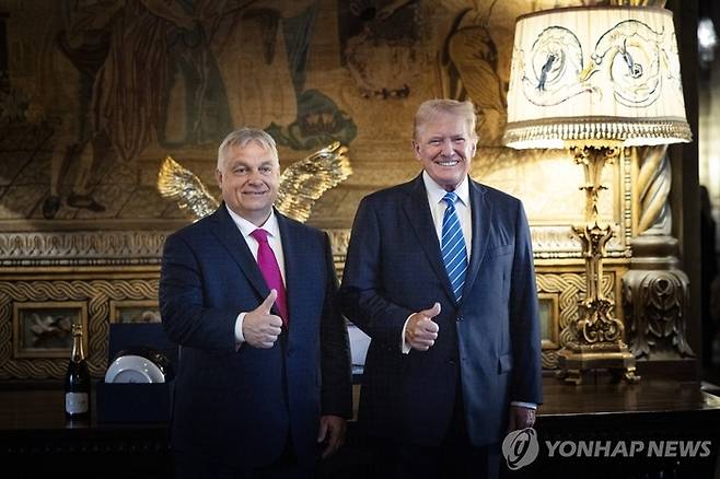 오르반 빅토르 헝가리 총리(좌)와 도널드 트럼프 미국 대통령 당선인(우). EPA 연합뉴스
