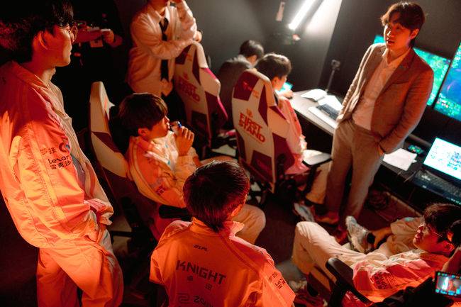 라이엇 게임즈 플리커.