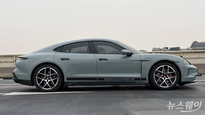 포르쉐 타이칸. 사진=권지용 기자