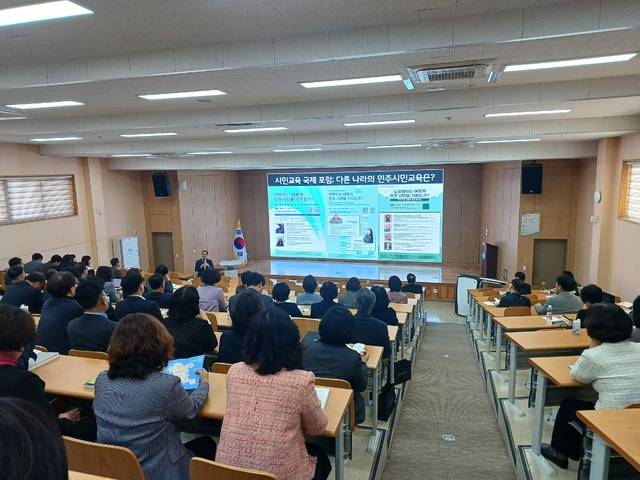 ▲ 충청남도교육청교육연수원에서 진행한 혁신학교 배움자리 현장사진-충남교육청 제공