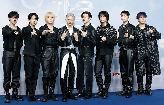 그룹 스트레이 키즈의 멤버들. 리노(왼쪽부터)와 한, 아이엔, 필릭스, 방찬, 현진, 승민, 창빈. / 뉴스1