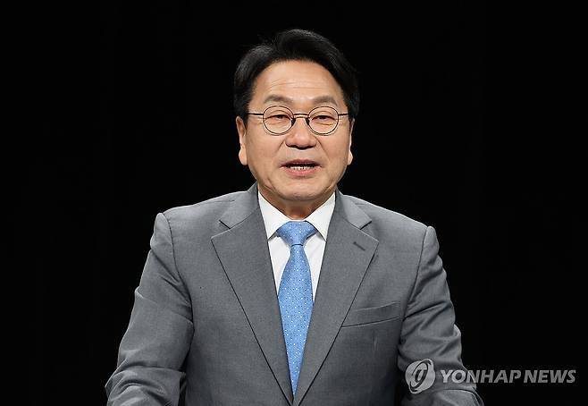 전남광주특별시장 경선 토론회에서 강기정 후보가 발언하고 있다. 연합뉴스