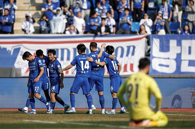 창단 후 첫 개막 4연승에 성공한 수원삼성. (한국프로축구연맹 제공)