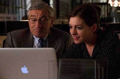 지난해 촬영을 마친 최민식, 한소희 주연의 ‘인턴’(위 사진)은 로버트 드니로, 앤 해서웨이 주연의 미국 동명 영화를 리메이크한 작품. 워너브러더스가 먼저 제안해 제작이 시작됐다. 워너브러더스코리아 제공