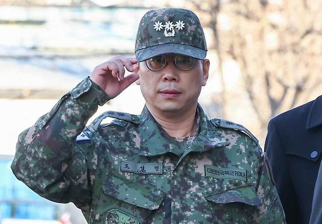 조성현 대령이 지난해 2월 서울 종로구 헌법재판소에서 열린 윤석열 대통령 탄핵 심판 8차 변론에 증인으로 출석하고 있다. 뉴스1