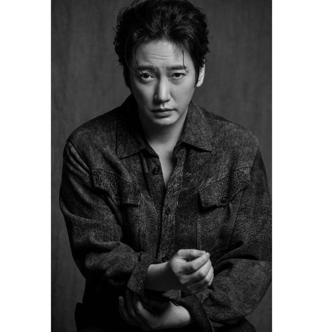 배우 이상보. KMG 제공