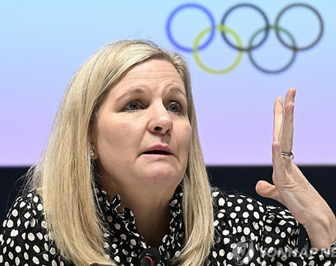 커스티 코번트리 IOC 위원장이 발언을 하고 있다. EPA연합뉴스