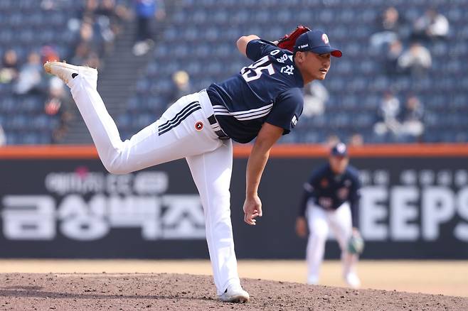 KT 김현수, 두산 이용찬(사진), 키움 안치홍은 28일 열릴 개막전부터 직전 소속팀과 적으로 만난다. 사진제공ㅣ두산 베어스