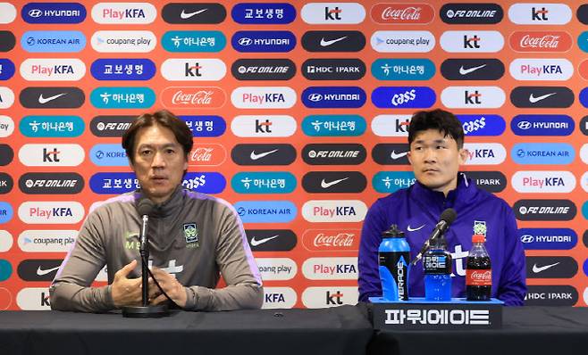 코트디부아르전을 하루 앞둔 한국 축구 국가대표팀의 홍명보 감독이 27일(현지시간) 영국 밀턴킨스 스타디움 MK에서 공식 기자회견을 하고 있다. 사진=연합뉴스