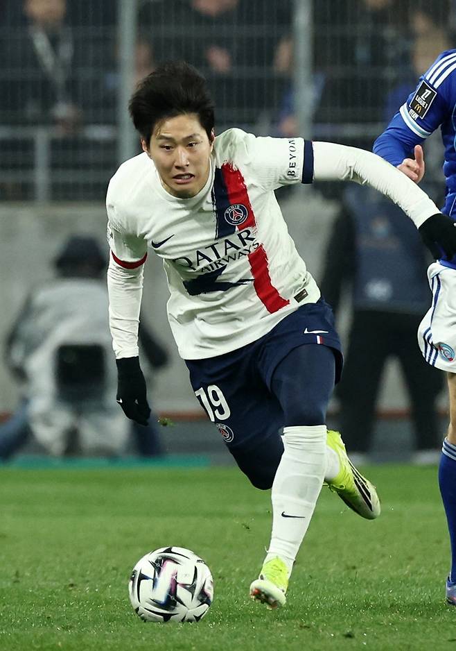 ▲ 이강인은 2023년 마요르카를 떠나 PSG에 입단했고, 루이스 엔리케 감독이 재능을 높이 평가하며 재계약 이야기도 들린다. 그 사이 아틀레티코 마드리드를 비롯해 토트넘 홋스퍼, 첼시, 뉴캐슬 유나이티드 등이 이강인을 지켜볼 정도로 성장했다. ⓒ연합뉴스/REUTERS