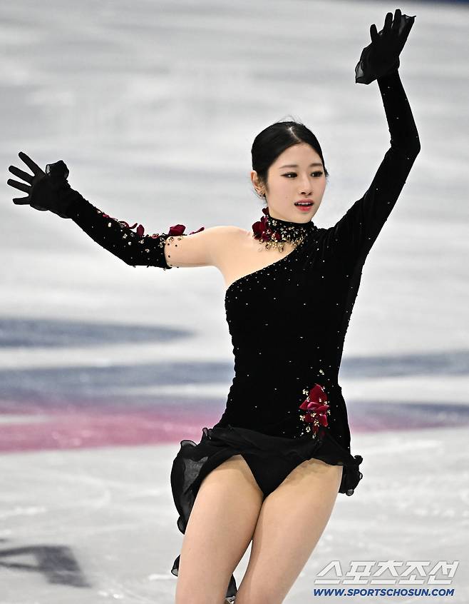 20일(한국시간) 이탈리아 밀라노 스피드스케이팅 아레나에서 열린 밀라노동계올림픽 여자 피겨 프리스케이팅 경기. 연기를 펼치고 있는 이해인. 밀라노(이탈리아)=송정헌 기자songs@sportschosun.com/2026.02.20/