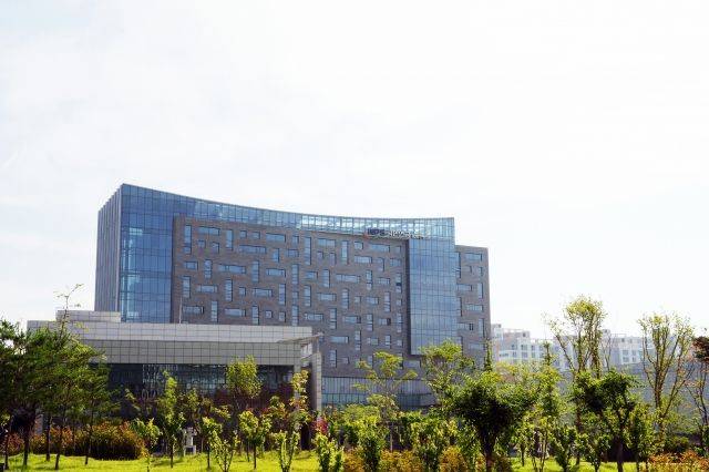 전북혁신도시 전주시 만성동에 위치한 국민연금공단 전경