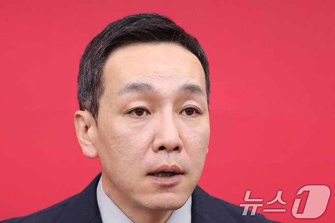 김민수 국민의힘 최고위원이 8일 서울 여의도 국회에서 열린 최고위원회의에서 발언하고 있다. 2026.1.8 ⓒ 뉴스1 신웅수 기자