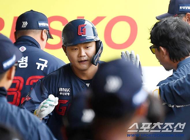 29일 대구 삼성라이온즈파크에서 열린 삼성과 롯데의 경기. 4회초 선제 솔로홈런 날린 롯데 손호영. 대구=송정헌 기자songs@sportschosun.com/2026.03.29/