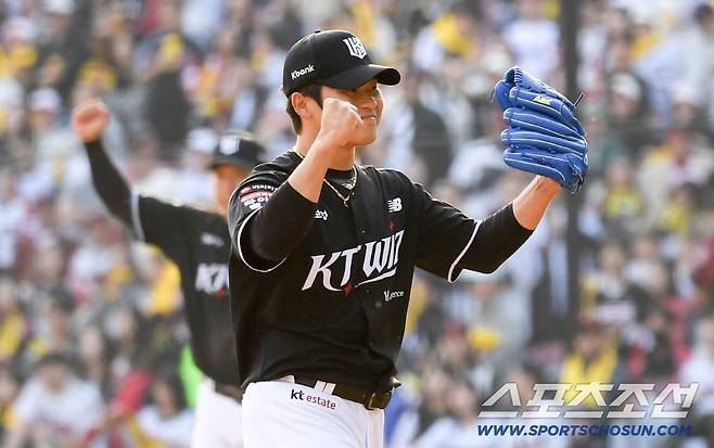 29일 잠실구장에서 열린 LG와 KT의 경기. 승리한 KT 박영현이 기뻐하고 있다. 잠실=박재만 기자 pjm@sportschosun.com/2026.03.29/
