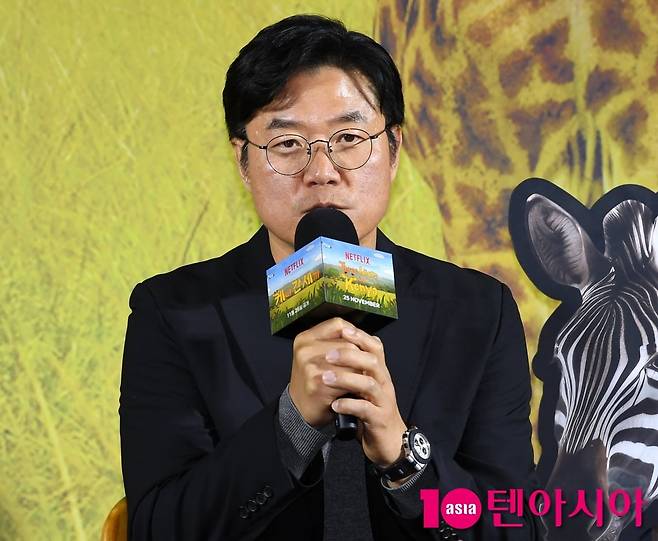 나영석 PD가 이야기하고 있다 / 사진=텐아시아 DB