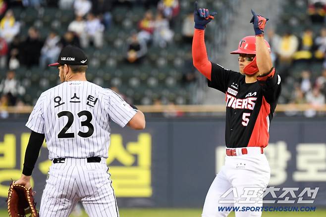 3안타 맹타를 휘두른 김도영의 세리머니.