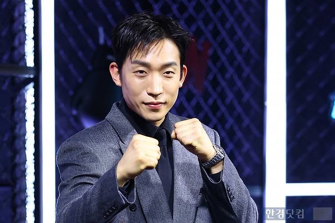 배우 이상이가 31일 오전 서울 장충동 앰배서더 서울 풀만 호텔에서 열린 넷플릭스 시리즈 '사냥개들 시즌2' (극본·연출 김주환) 제작발표회에 참석해 포토타임을 갖고 있다. / 변성현 한경닷컴 기자 byun84@hankyung.com