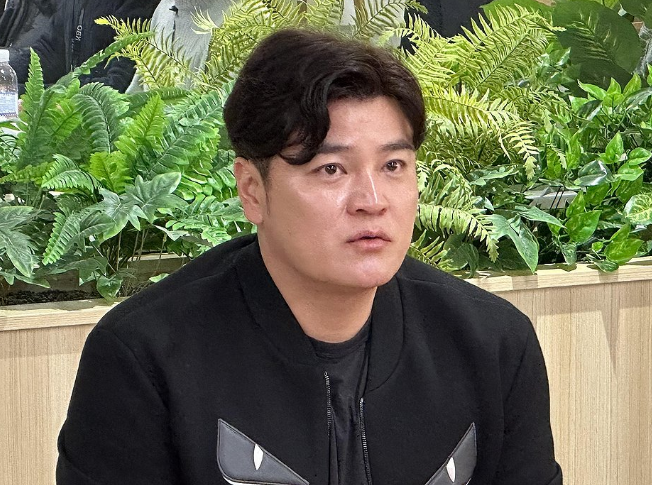 SSG 랜더스 추신수가 3일 인천 미추홀구 SSG랜더스필드에서 취재진과 인터뷰하고 있다. 2024.1.3 / 사진=SSG 랜더스