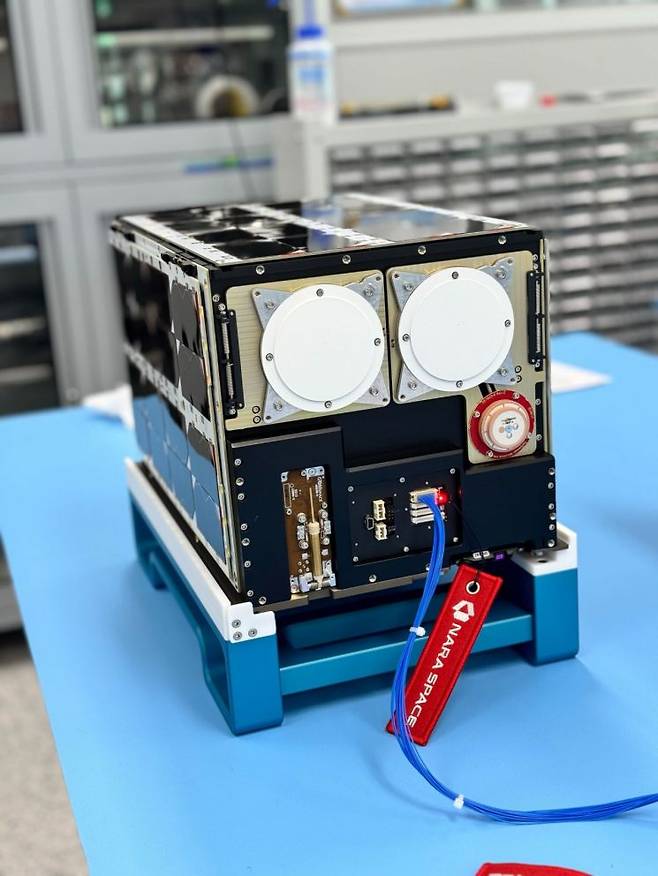 아르테미스 2호 미션에 탑재된 K-RadCube위성. 나라스페이스 제공