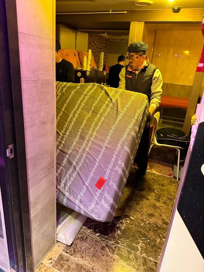 서울경찰청이 성매매업소에 대한 집중 단속에 나서 업주 등 170명을 검거했다고 2일 밝혔다. 서울경찰청 제공