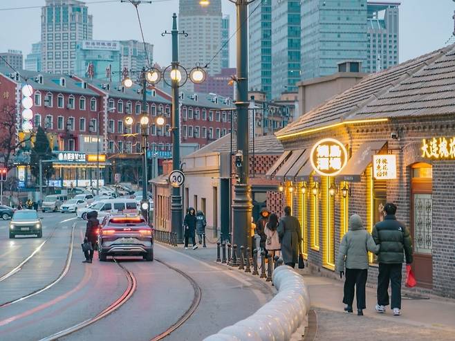 중국 다롄시의 동관 역사 문화 거리, 100년 이상 된 구도심의 근대 건축물들을 리모델링해 조성한 문화·관광 명소 / 필자 제공