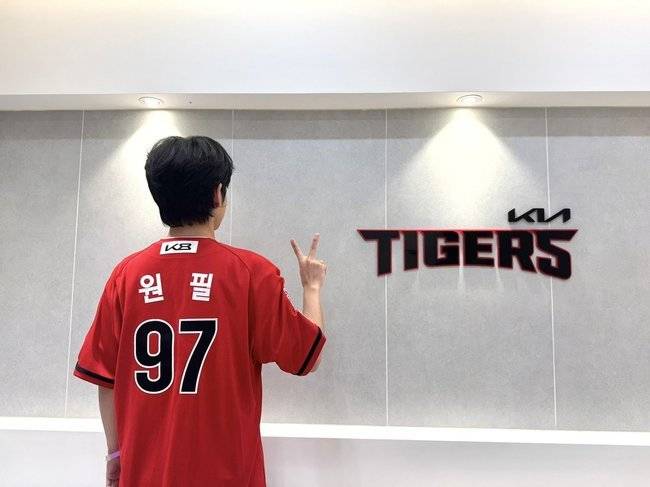 사진=데이식스 공식 SNS