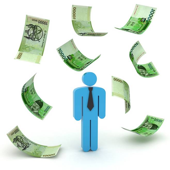 상용근로자 평균 임금이 5000만원을 넘었지만, 기업 규모와 업종에 따른 체감 소득 격차는 여전히 크다. 게티이미지