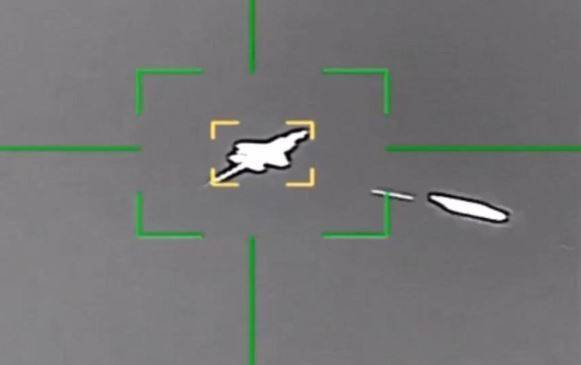 이란이 지난달 19일(현지 시간) 미국의 최첨단 스텔스 전투기 F-35를 피격했다고 주장하며 공개한 영상. 사진 출처 이란 혁명수비대 X
