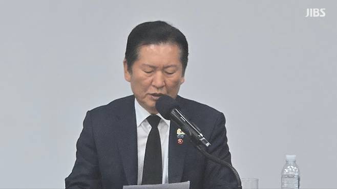 오늘(3일) 제주에서 열린 현장 최고위원회의에서 발언하는 정청래 더불어민주당 대표 (사진, 조창범 기자)