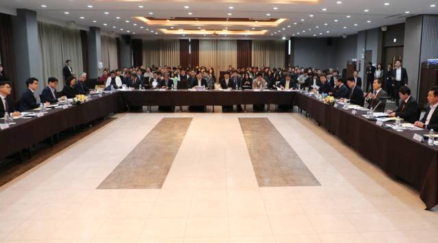 ▲ 강원도는 3일 춘천 스카이컨벤션에서 금융위원회와 공동으로 ‘찾아가는 국민성장펀드 간담회’를 개최했다. 강원도 제공