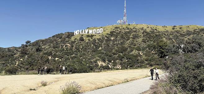 한 때는 흉물이었으나 이제 가장 유명한 LA의 상징이 된 ‘할리우드(HOLLYWOOD)’ 사인. /남정미 기자